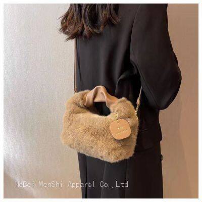 32Autumn plush bag Portable women's bag Cute fashion single shoulder cross strap bag