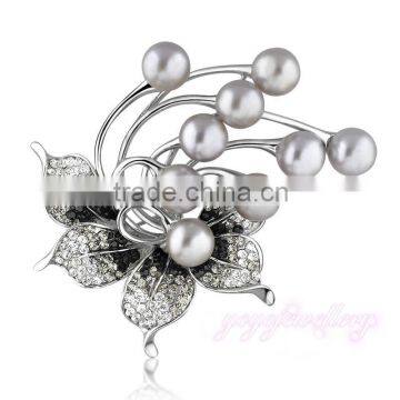 Flower design china wholesale custom pearl brooch