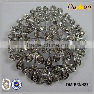 New flower shape different colors big crystal brooches