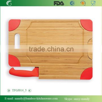 TFGJ014 XingYuan Bamboo Cutting Board with Carving Knife, Red Silicone cover