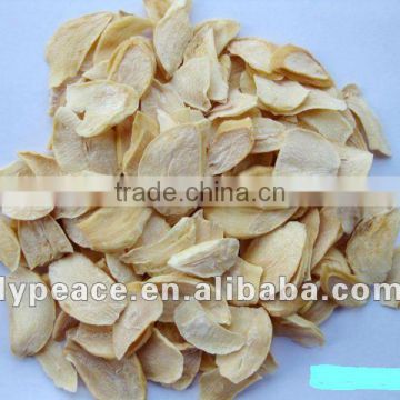 A grade garlic flakes- dehydrated vegetables