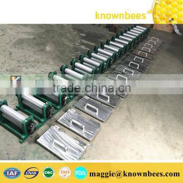 Notebook type 220*420mm size china beeswax comb foundation machine