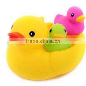 customized cute soft plastic baby bath duck, soft pvc water spray duck bath toys,squeezable plastic toy bath toys