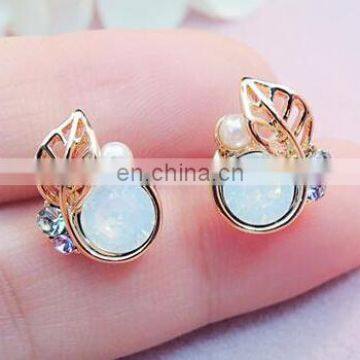 2017 Korean Version Of The New Fashion Crystal Silver Leaf Earrings Female High Quality Jewelry Factory Direct Wholesale photo-4