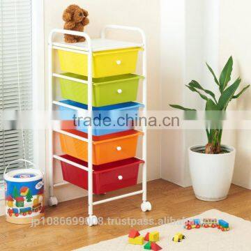 Slim Body and Easy to Use Cloth Rack for Household Use