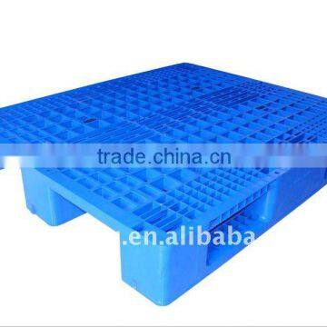 plastic tray