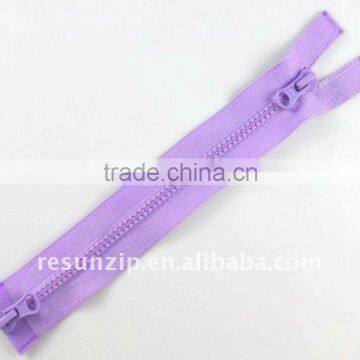 RORO110422 No.3 plastic zipper with two way closed end