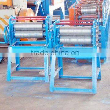 Parallel rollers row leveling machine