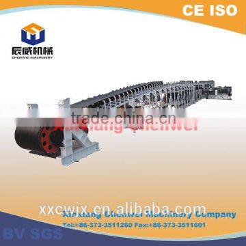 China new type high quality best selling 50kg bags loading conveyor