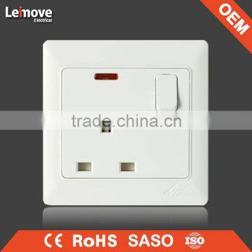E08 Economic 13A british type switched socket with neon