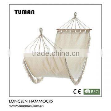 Single cotton rope outdoor wooden hammock