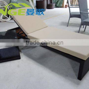 Waterproof rattan outdoor furniture sun lounge chair sunbed