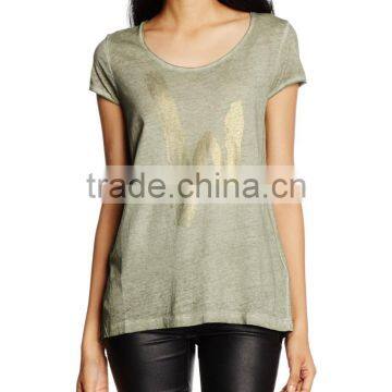 Ladie's Back Curved Hem Short Sleeve Front Print and Oil Wash T-shirt photo-3