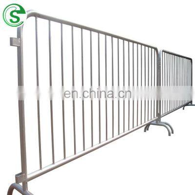 Galvanized mobile police barricade road safety traffic control barrier fence