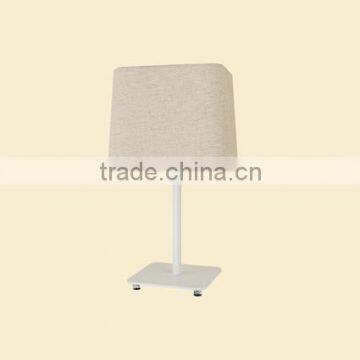 America Style Hotel Table Lamp with White Fabirc Lampshade with Best Price