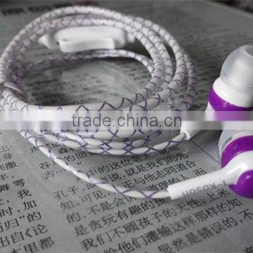 Universal in Ear Headphones High Quality OEM Earphone 3.5mm Earbuds For Mobile Phone photo-3