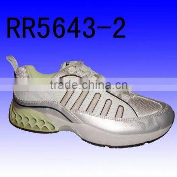 fashion tennis shoes