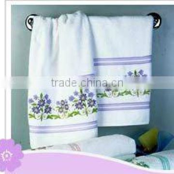 HAND TOWEL WITH EMBROIRERY