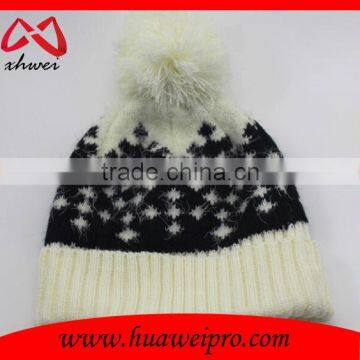 Trendy Animal Fur Ball Hat Fluffy Raccoon Pom Poms Knit Hat Jacquard Beanies photo-6