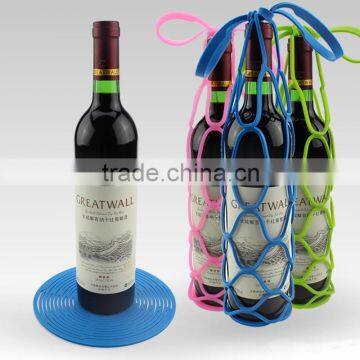 Silicone Bottle Carrier with Heat Resistant Mat Silicone Wine Bottle Holder And Mat Folding Silicone Bottle Carrier