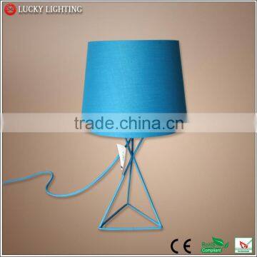 2016 wholesale modern hotel decoration design blue colored table lamp