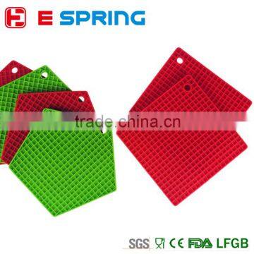 FDA and LFGB food grade colorful square shape table silicon mat