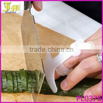 2014 China New Finger Guard Protector From Kitchen Chop Cut Helper