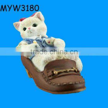 Setting shoes Lovely Resin miniature funny baby white cat statue