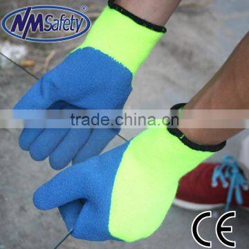 NMSAFETY 10 gauge cheap winter warm gloves 3/4 palm latex work gloves hi-viz yellow polycotton liner winter safety gloves