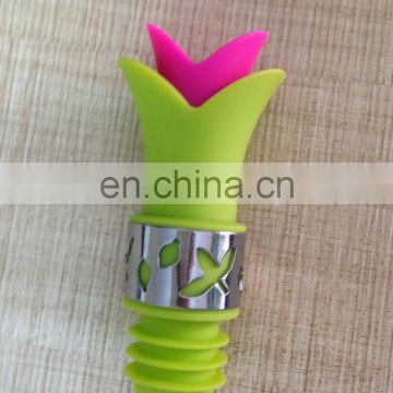 High quality wine bottle silicone bottle stopper with pourer