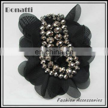 Fashionable black mesh lace collar motif