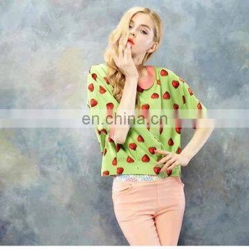 Fashion sweet women strawberry printed bluse from clothing factory China