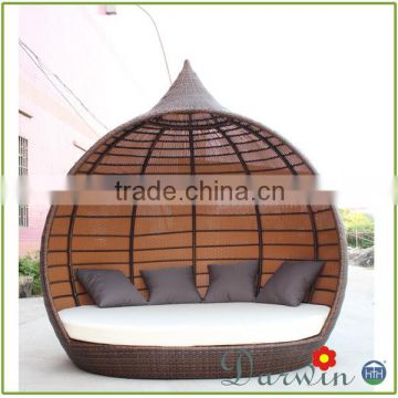 DW-B020 Flat Rattan Daybed Roof Day Huge Beds