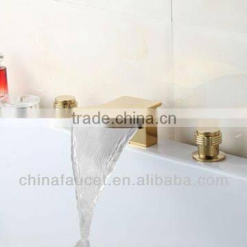 Luxury Waterfall Bathtub Golden Mixer Tap Q30053G