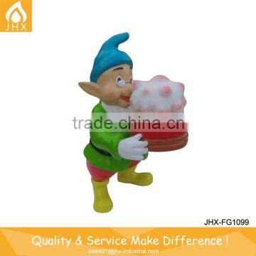 Modern Home Decoration Little Man With Cake Sculpture