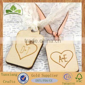 Wooden hanging tag for cloth