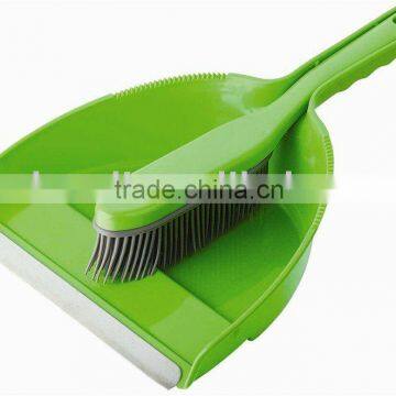 HD5500 TPR bed brush and dustpan