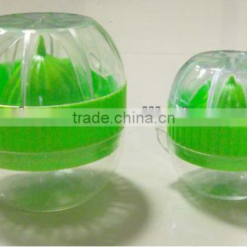 Mini plastic Lemon Juicer