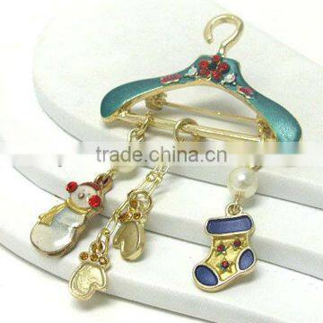 Whoelsale Fashion Crystal And Epoxy Christmas Theme Dangle Hanger Brooch