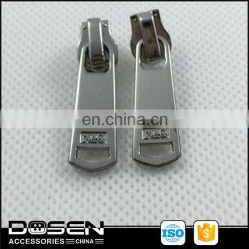 Alibaba wholesale metal personalized zipper pulls with custom logo