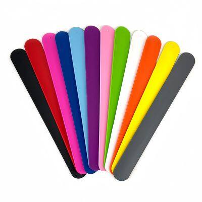 Custom Silicone Snap Wristbands Personalized Silicone Slap Bracelets for Events Promotion