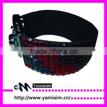 Yiwu Supplier 7 rows crystal rhinestone leather bracelet with heart clasp