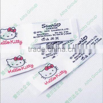 Cheap custom heat cut center fold woven satin label