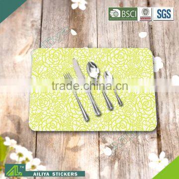 Hot selling eco-friendly kitchen advertising colorful promotional printed plastic table mats