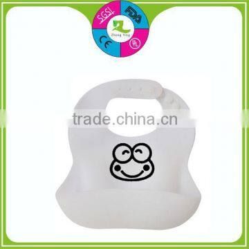 Customized logo with waterproof silicone baby bibs