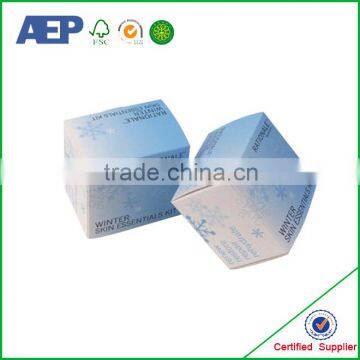 Magnetic Closure White Paper Cardboard Printed Costom Creative Paper Cosmetic Packaging Box With Folding Type