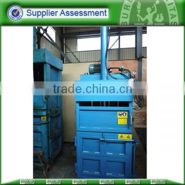 Hydraulic baler for used clothing