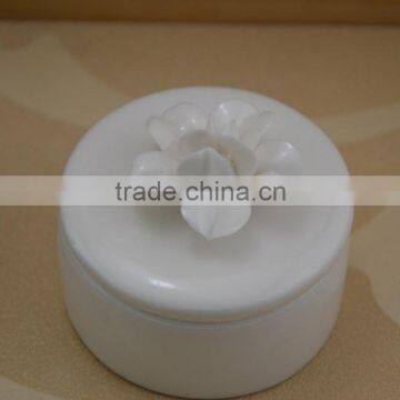 Hand Made Ceramic Jewelery Box With Flower Shape Design photo-3