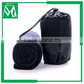 sports towel with mesh bag packing zipper pcoket towel