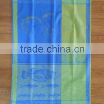 beatiful jacquard design on cotton towel